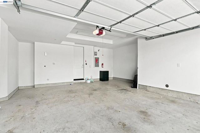 332 Harcot Ter, Sunnyvale, CA 94085