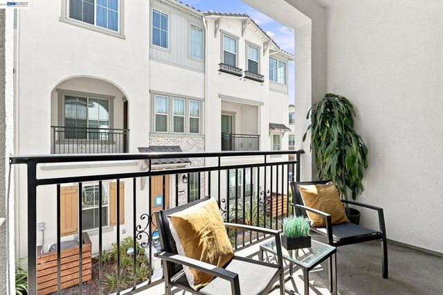 332 Harcot Ter, Sunnyvale, CA 94085
