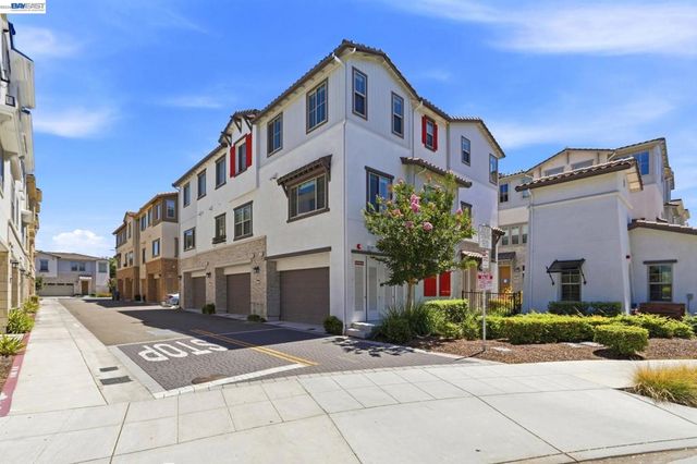 332 Harcot Ter, Sunnyvale, CA 94085