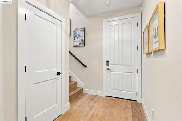 332 Harcot Ter, Sunnyvale, CA 94085