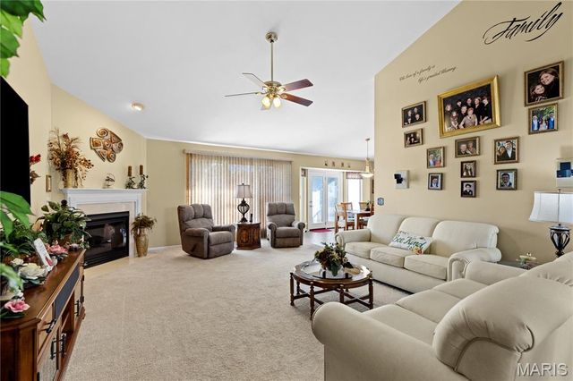 4576 Kerth Forest Drive, Mehlville, MO 63128