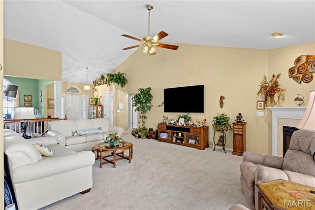 4576 Kerth Forest Drive, Mehlville, MO 63128