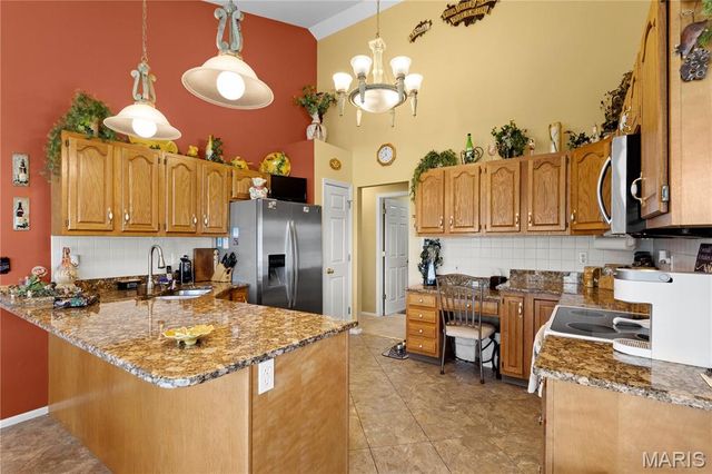 4576 Kerth Forest Drive, Mehlville, MO 63128