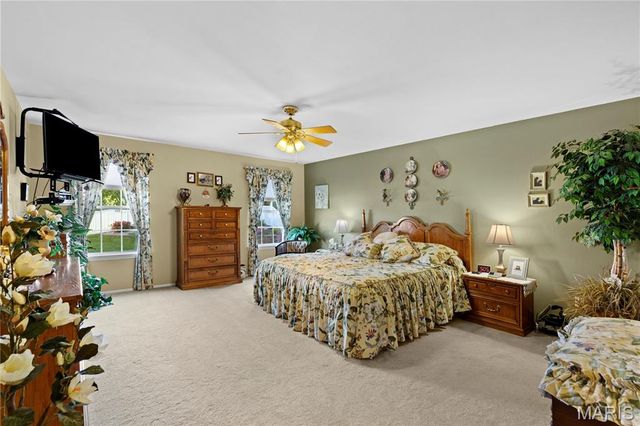 4576 Kerth Forest Drive, Mehlville, MO 63128