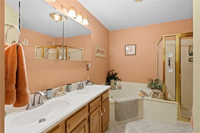 4576 Kerth Forest Drive, Mehlville, MO 63128