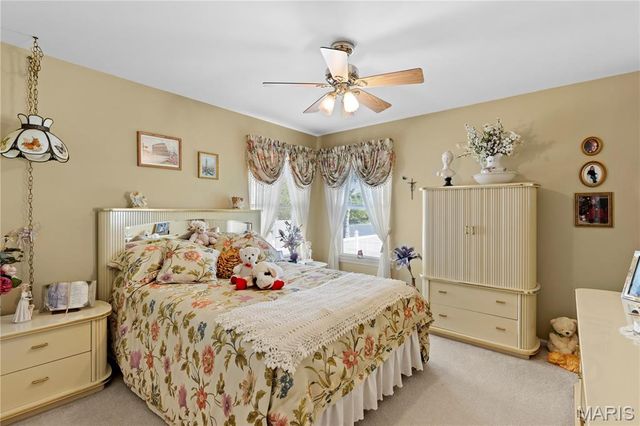 4576 Kerth Forest Drive, Mehlville, MO 63128