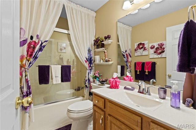 4576 Kerth Forest Drive, Mehlville, MO 63128