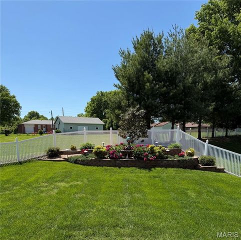 4576 Kerth Forest Drive, Mehlville, MO 63128