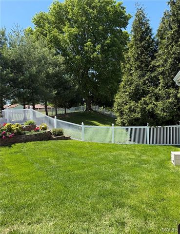 4576 Kerth Forest Drive, Mehlville, MO 63128
