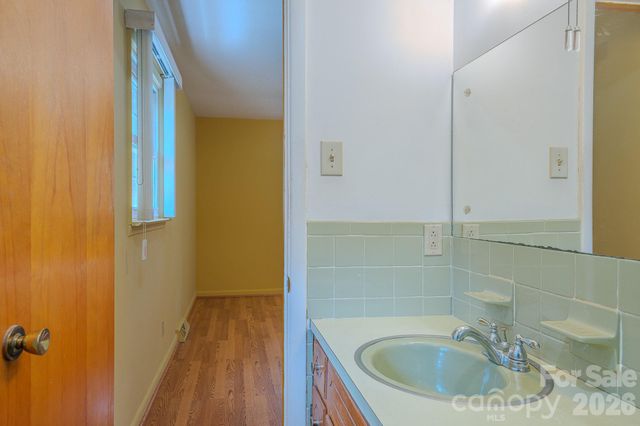 1169 Burkehurst Avenue, Morganton, NC 28655