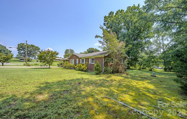 1169 Burkehurst Avenue, Morganton, NC 28655
