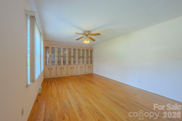 1169 Burkehurst Avenue, Morganton, NC 28655