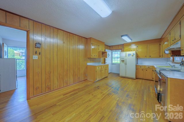 1169 Burkehurst Avenue, Morganton, NC 28655