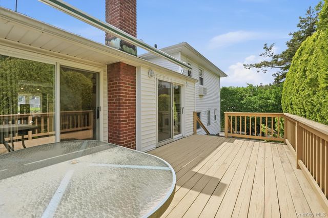 2367 Aron Drive E, Seaford, NY 11783