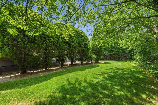 2367 Aron Drive E, Seaford, NY 11783