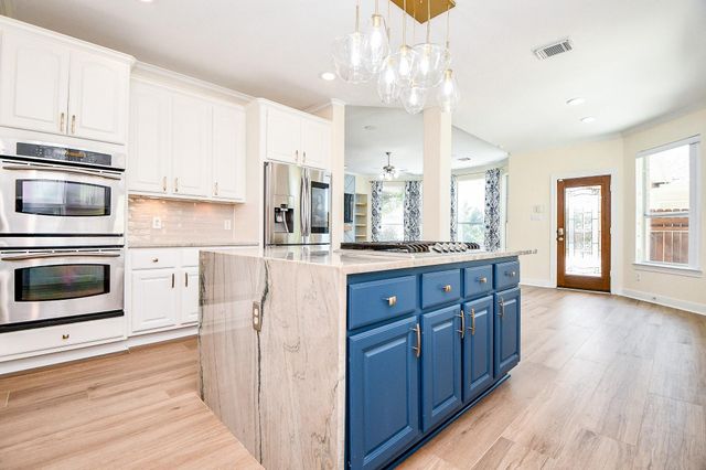 2227 Upland Park Drive, Sugar Land, TX 77479
