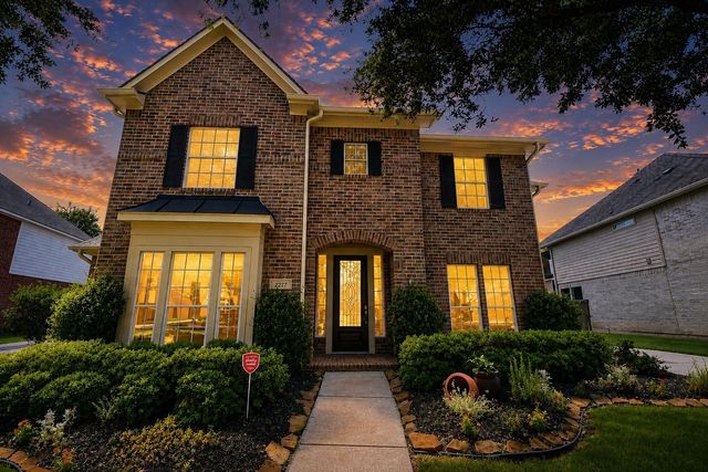 2227 Upland Park Drive, Sugar Land, TX 77479