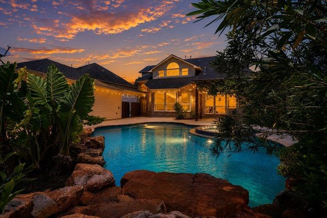 2227 Upland Park Drive, Sugar Land, TX 77479