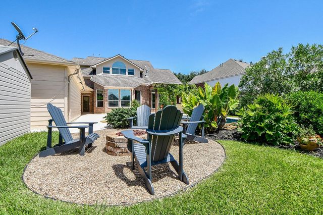 2227 Upland Park Drive, Sugar Land, TX 77479