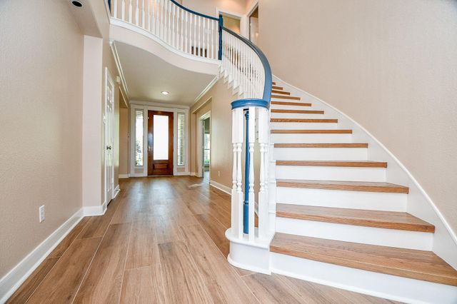 2227 Upland Park Drive, Sugar Land, TX 77479