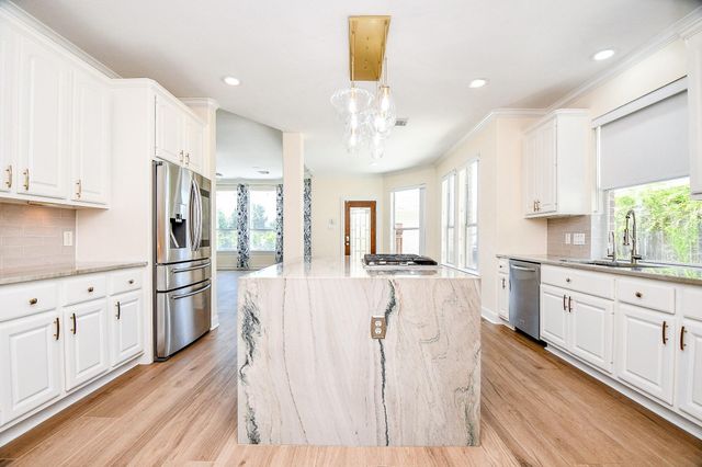 2227 Upland Park Drive, Sugar Land, TX 77479