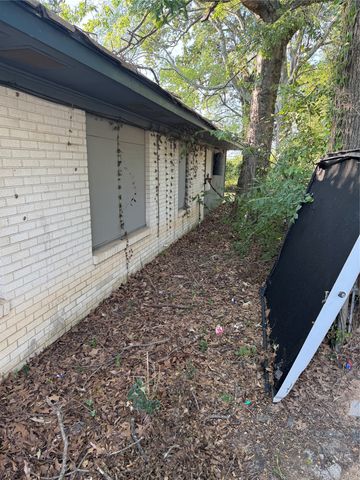 1021 Huntington Lane, Shreveport, LA 71106