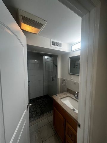 27 Argyle St 1, Revere, MA 02151