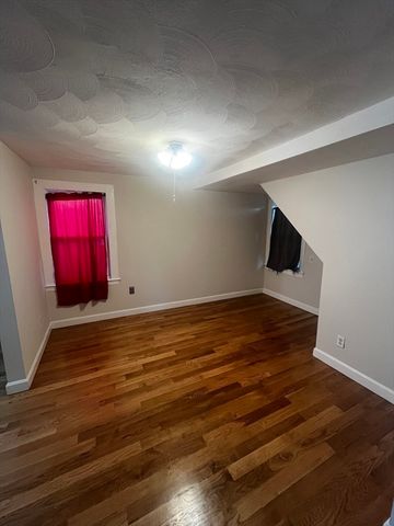 27 Argyle St 1, Revere, MA 02151