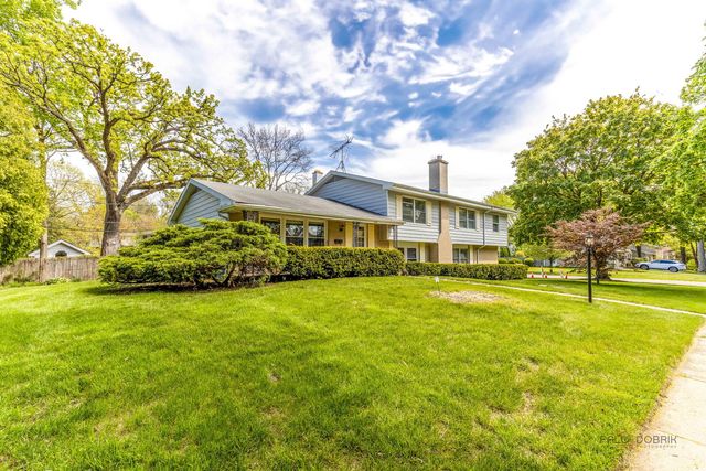 168 BLUEBERRY Road, Libertyville, IL 60048
