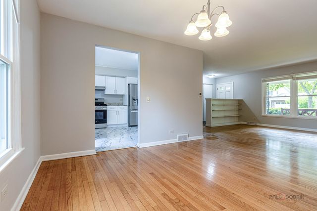 168 BLUEBERRY Road, Libertyville, IL 60048