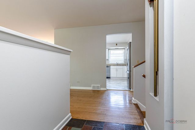 168 BLUEBERRY Road, Libertyville, IL 60048