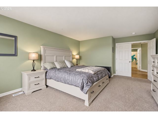 13231 Se JORDAN Ct, Happy Valley, OR 97086