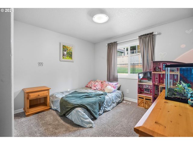 13231 Se JORDAN Ct, Happy Valley, OR 97086