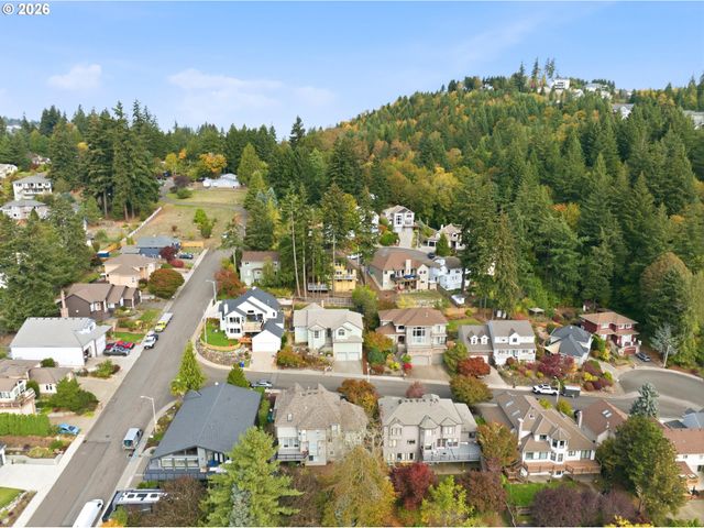 13231 Se JORDAN Ct, Happy Valley, OR 97086