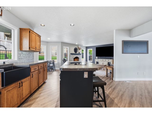 13231 Se JORDAN Ct, Happy Valley, OR 97086