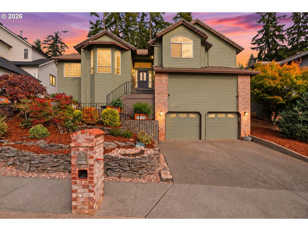 13231 Se JORDAN Ct, Happy Valley, OR 97086
