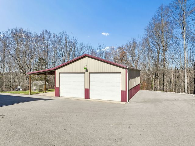 9200 Dobbs Cemetery Rd, Baxter, TN 38544