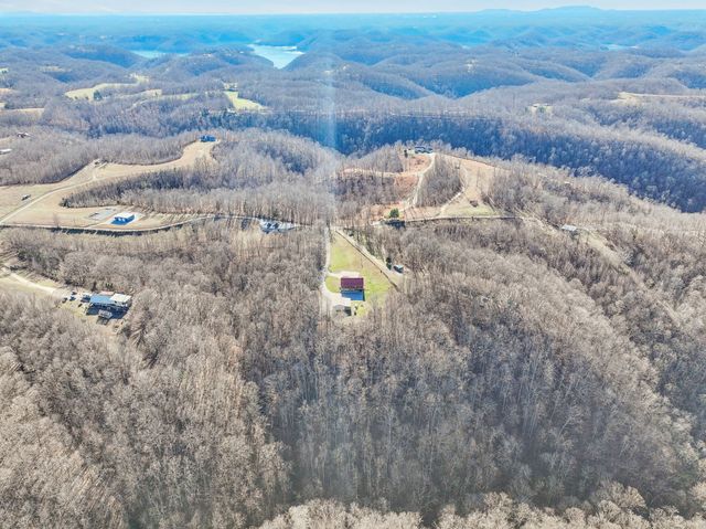 9200 Dobbs Cemetery Rd, Baxter, TN 38544