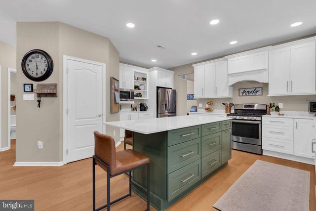 20 DANIELLE CT, Mays Landing, NJ 08330