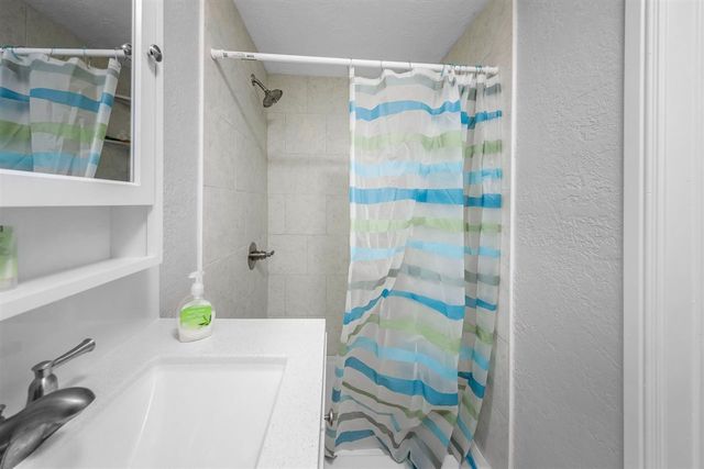 1515 SW H Ave, Lawton, OK 73501