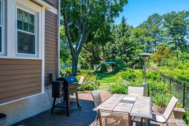 23 Rose Street, Metuchen, NJ 08840