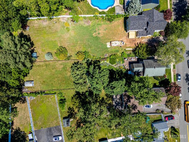 23 Rose Street, Metuchen, NJ 08840