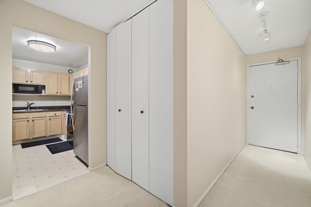 70 W Huron Street 607, Chicago, IL 60654