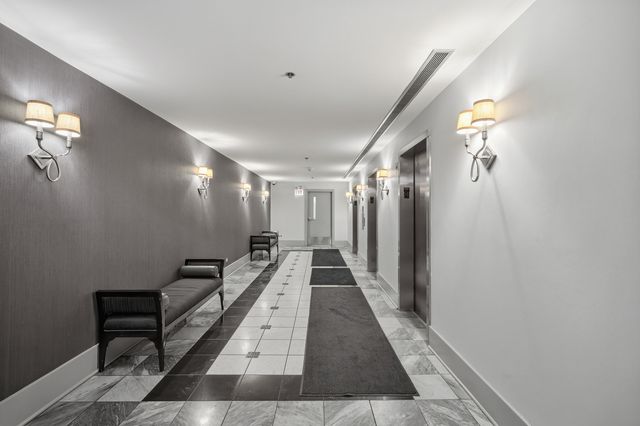 70 W Huron Street 607, Chicago, IL 60654