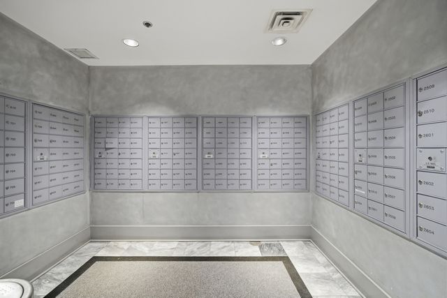 70 W Huron Street 607, Chicago, IL 60654