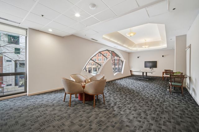 70 W Huron Street 607, Chicago, IL 60654