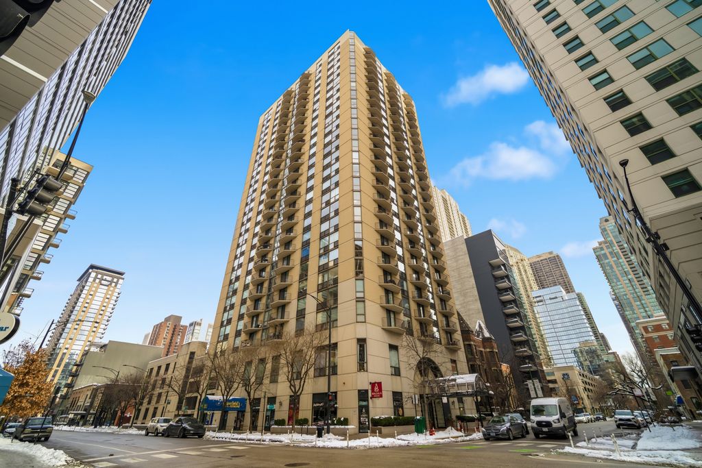 70 W Huron Street 607, Chicago, IL 60654