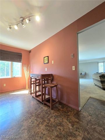 12500 Edgewater Drive 202, Lakewood, OH 44107