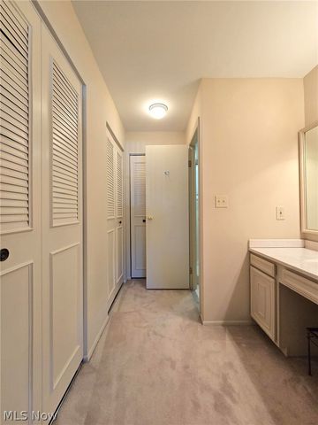 12500 Edgewater Drive 202, Lakewood, OH 44107