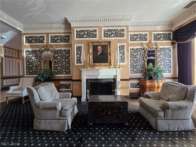 12500 Edgewater Drive 202, Lakewood, OH 44107